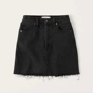 Abercrombie Curve Love Ultra High Rise Mini Skirt - Size 6 / 28W